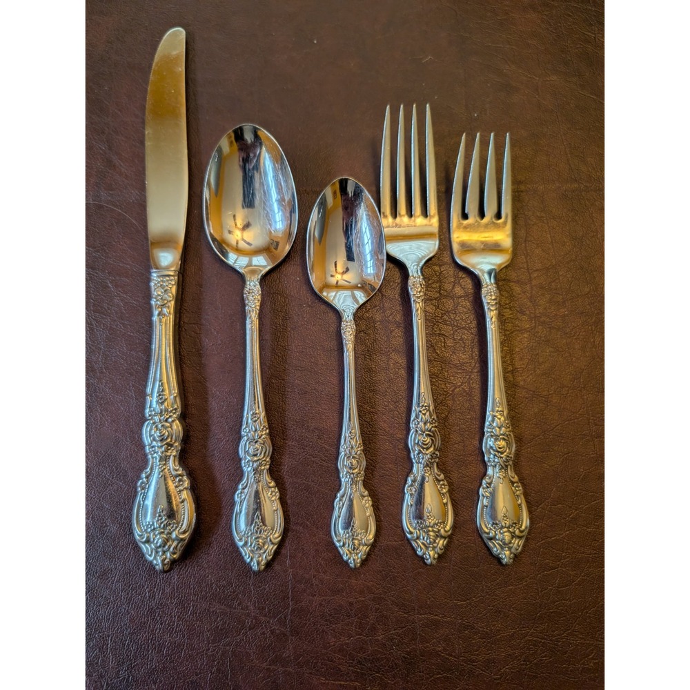 Oneida Wordsworth Stainless Flatware 5 Piece Place Setting Floral Scroll